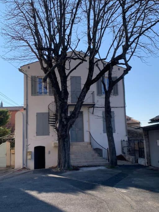 Joli Studio Centre Village Lambesc Exterior foto